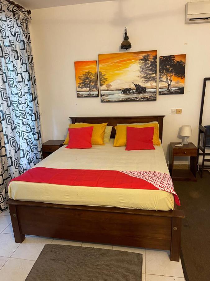 Oyo 459 Barasti Beach Resort Kalutara Buitenkant foto