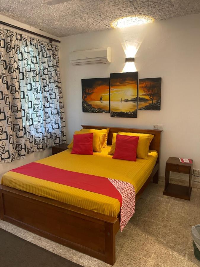 Oyo 459 Barasti Beach Resort Kalutara Buitenkant foto