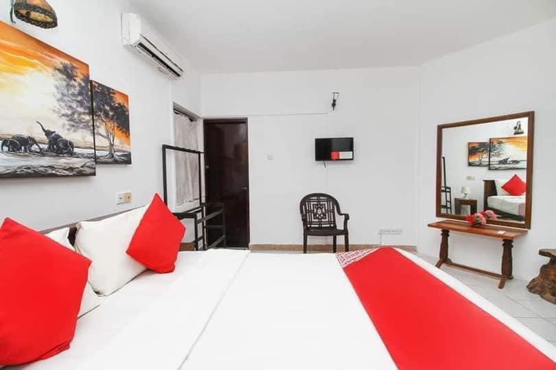 Oyo 459 Barasti Beach Resort Kalutara Buitenkant foto