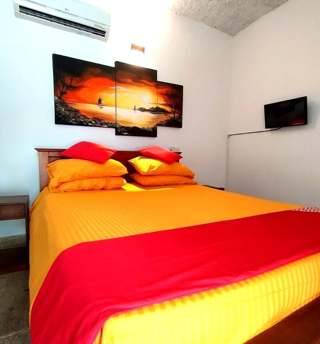 Oyo 459 Barasti Beach Resort Kalutara Buitenkant foto