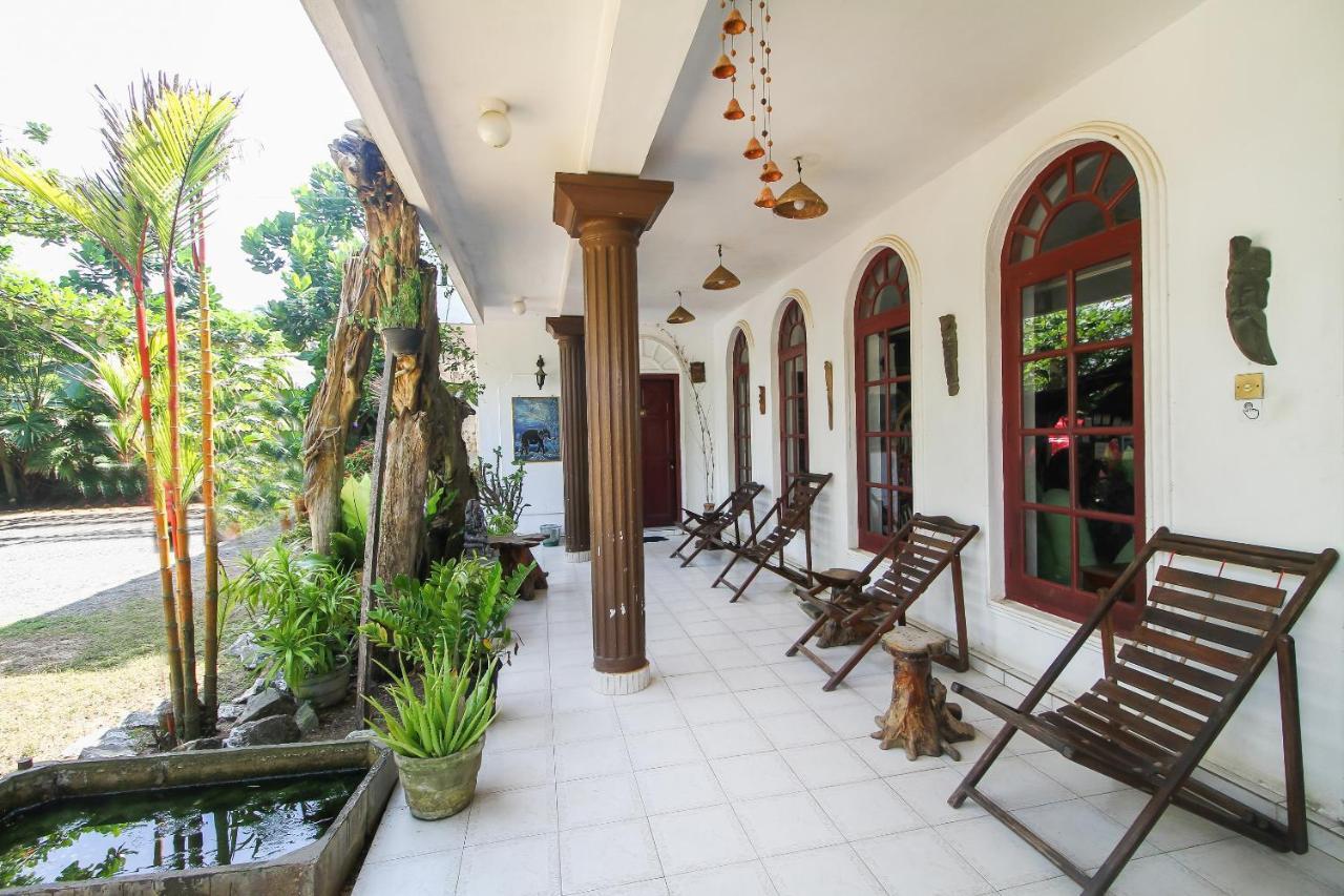 Oyo 459 Barasti Beach Resort Kalutara Buitenkant foto