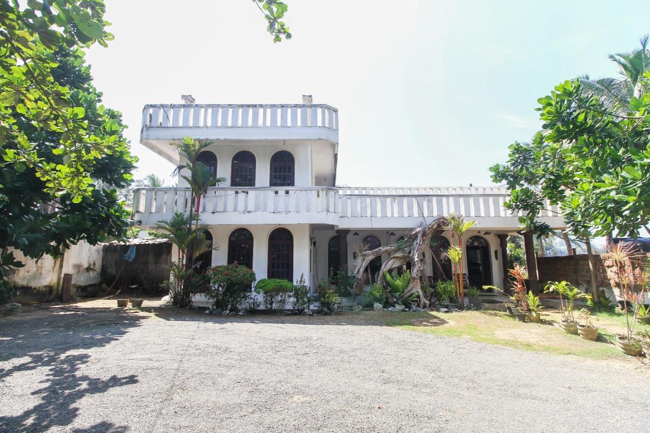 Oyo 459 Barasti Beach Resort Kalutara Buitenkant foto