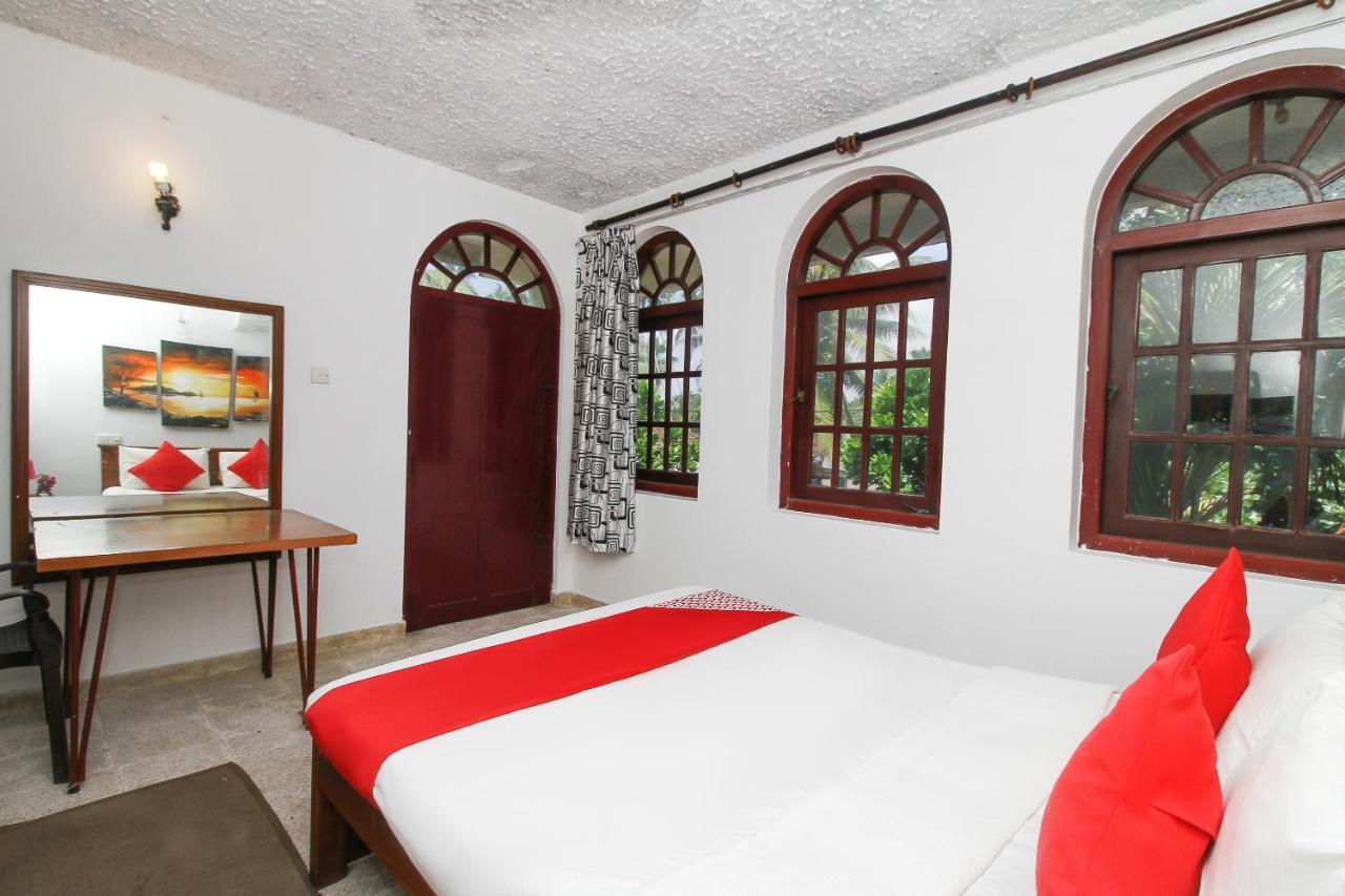 Oyo 459 Barasti Beach Resort Kalutara Buitenkant foto